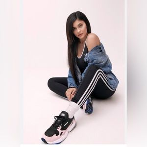 Adidas Falcon sneakers black pink brand new never worn these fit a size 8